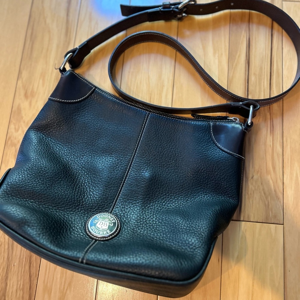 Dooney & Bourke Leather Crossbody Bag Purse for Women